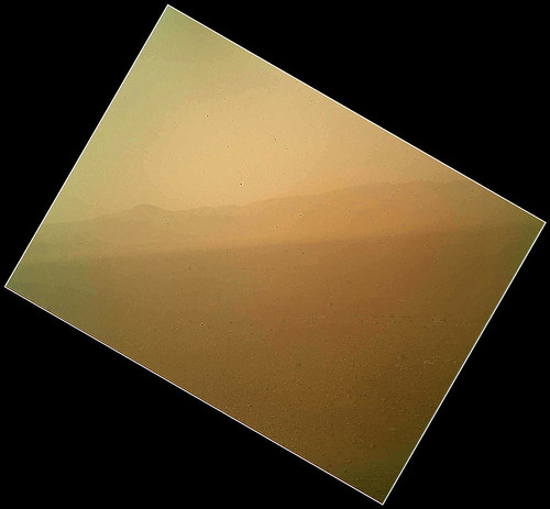 Mars rover first color image of Gale Crater north rim