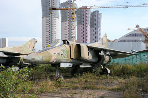 MiG-23B 321 green