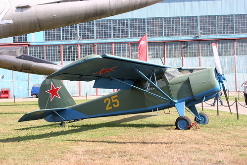 Yakovlev Yak-12 25 yellow