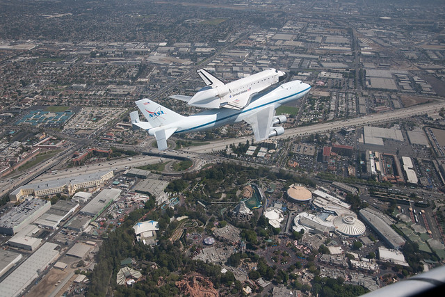 Endeavour over the Los Angeles Area (ED12-0317-046)
