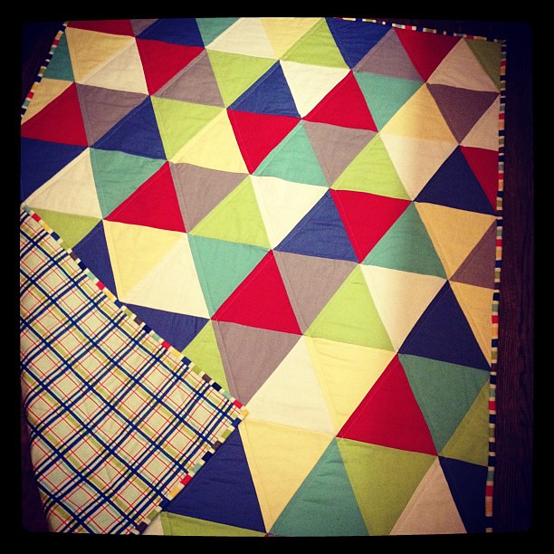 Seaside inspired triangle quilt