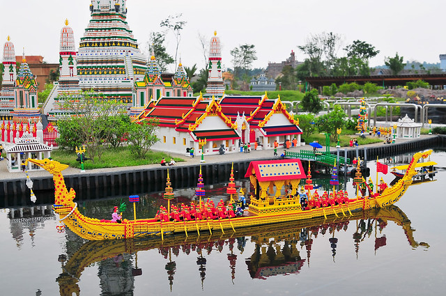 Royal barge and Wat Arun