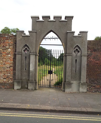 Brentford: Syon Park: The Duchess' Gate