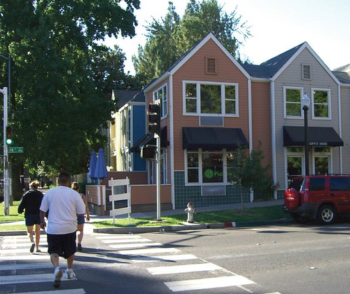 walkable neighborhood (courtesy of Eric Fredericks, neighborhoods.org, via NRDC report)