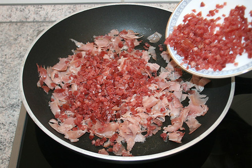 14 - Bacon dazugeben / Add bacon