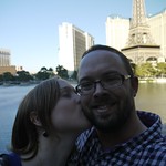 Kiss at Bellagio Fountain