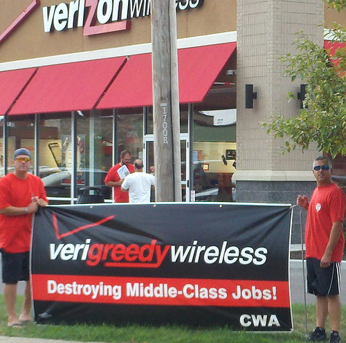 4-Verizon_Wireless_Action