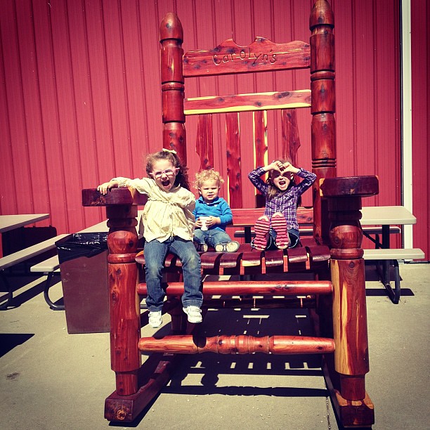 Giant rocking chair!! #pumpkinpatch