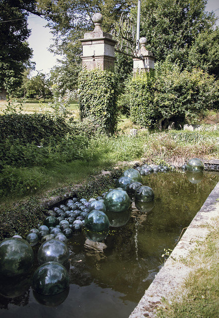 Le Château - garden