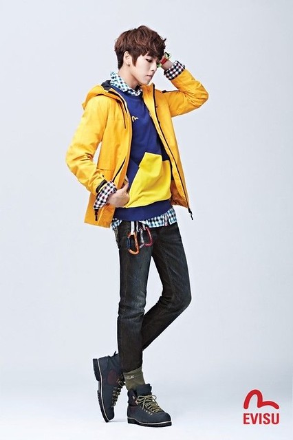 Lee Hyun Woo EVISU 2012 Fall Collection