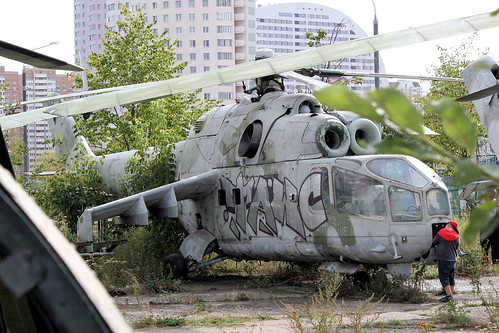 Mi-24A 33 red
