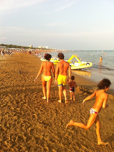 ХрПГЧ #241: А вот так отдыхают на море итальянцы! 20