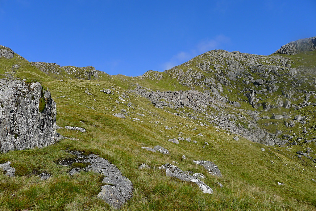Climbing the eastern side of Luinne Bheinn