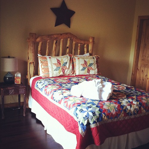 Our cozy little room #hickscabintrip12