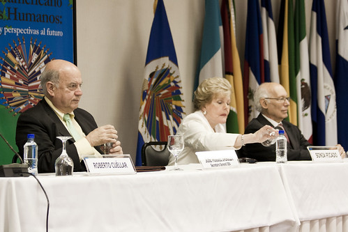 OAS Secretary General Participates in Human Rights Course in Costa Rica