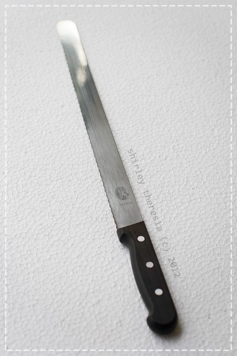 Victorinox Serrated Knife 355 mm