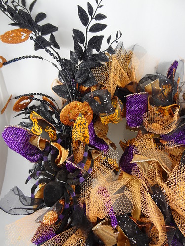 Halloween Rag Wreath Sept 2012 (18)