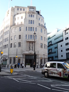 083 - Art Deco BBC Broadcasting House With Cab