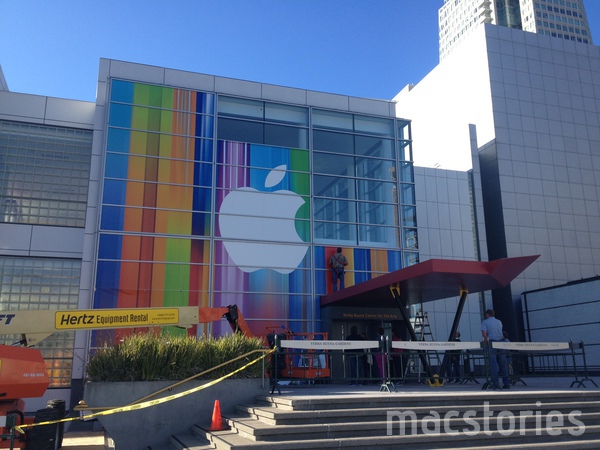 Budynek Yerba Buena Center już prawie przygotowany na keynote Apple