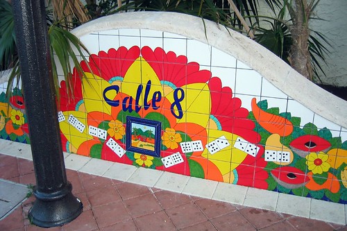 Calle Ocho marker, Little Havana (by: Wally Gobetz, creative commons)