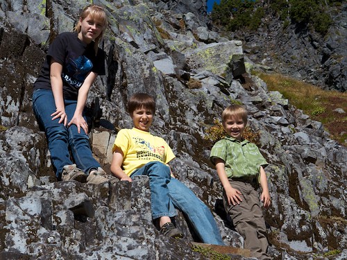 The three speedy hikers on Chain Lakes Trail