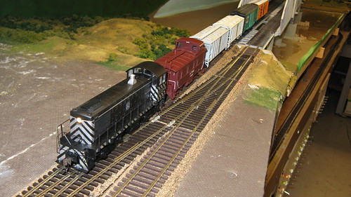 Santa Fe switching local crosses the Missisippi River lift bridge. by Eddie from Chicago