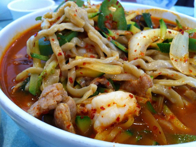 什錦炒馬麺 - Combination Hot Noodle Soup
