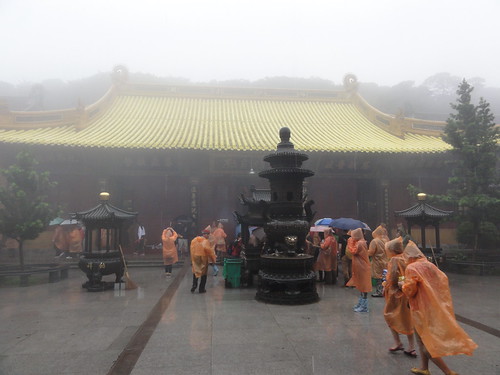 Heavy rain while visiting Huiji Monastery on top of the Fodingshan (mountain)
