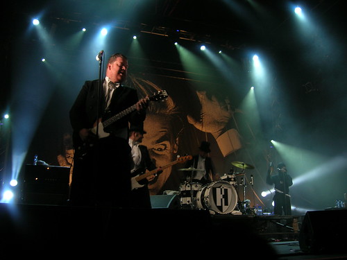 WOP: THE HIVES(2)