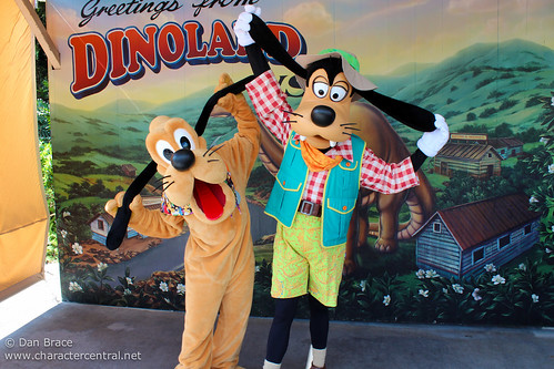 Meeting Goofy and Pluto