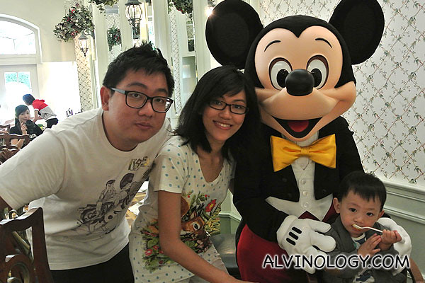 Family photo with Mickey