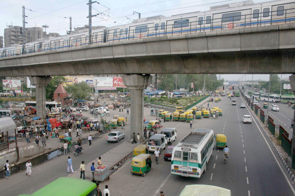 City Moment – The Delhi Metro, Ghazipur Road