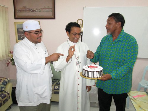 congratulatory cake from pas to new penang bishop sebastian francis