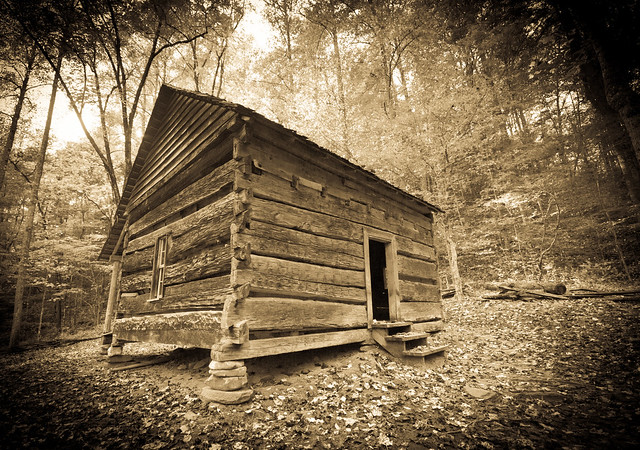 Old Cabin
(antiqued)