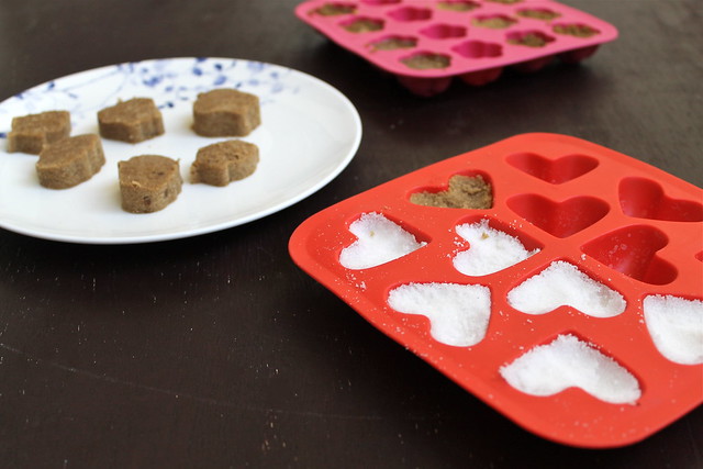 molding sugar in IKEA ice cube trays