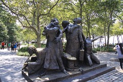 “The Immigrants” sculpture by Luis Sanguino