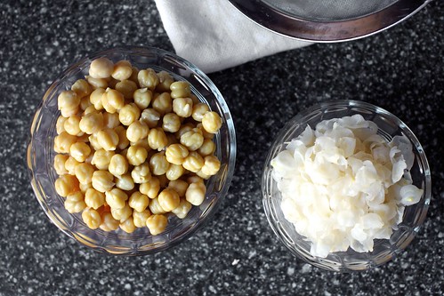 naked chickpeas are happy chickpeas