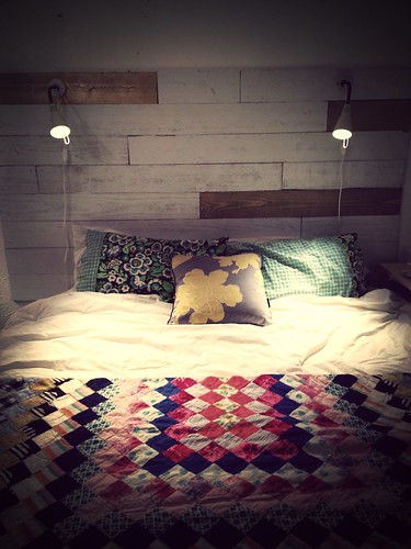 New headboard. Love it with my pallet platform bed.
