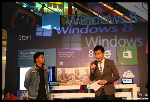 Noh from the local music band Hujan + Mizz Nina collaborate with Microsoft Windows 8
