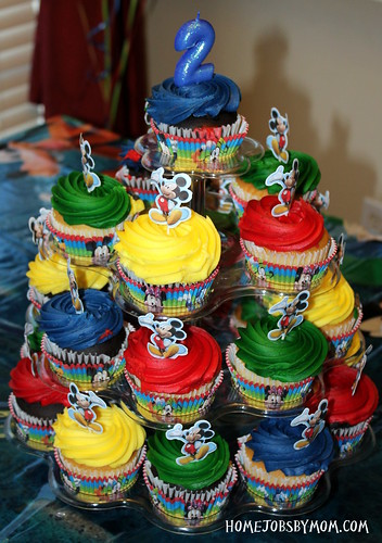 Mickey cupcakes