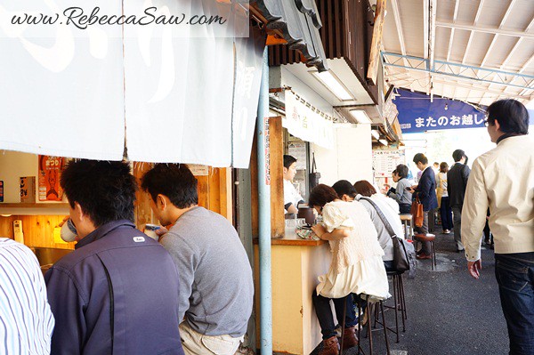 Japan day 1 - tsujiki market - rebecca saw (12)