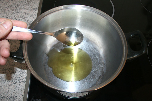 21 - Öl erhitzen / Heat up oil