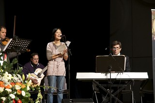 Strasbourg, France ... Praise and Worship in preparation for Vassula's arrival to the stage