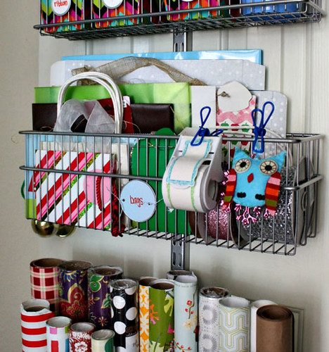 10-12 gift wrap station