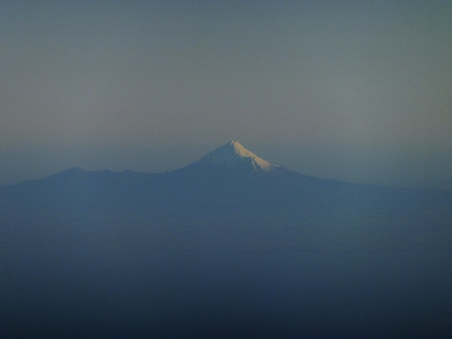 Mount Taranaki seems a little blue this morning! by imajane
