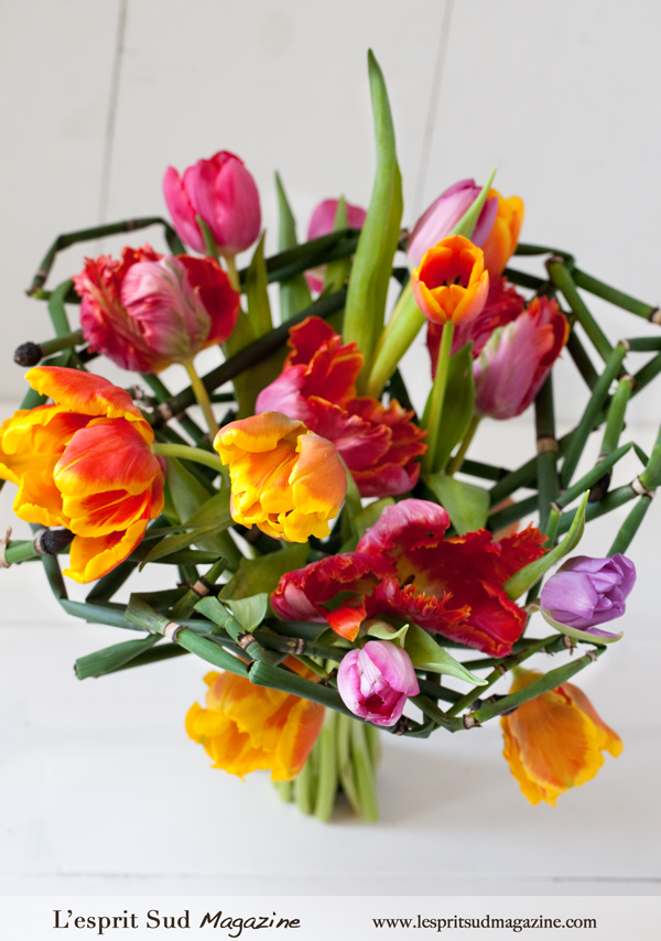 Tulips bouquet with equisetum armature