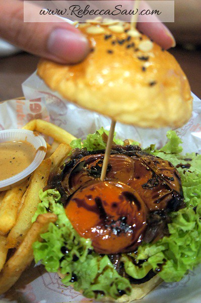 Burger Junkyard-006