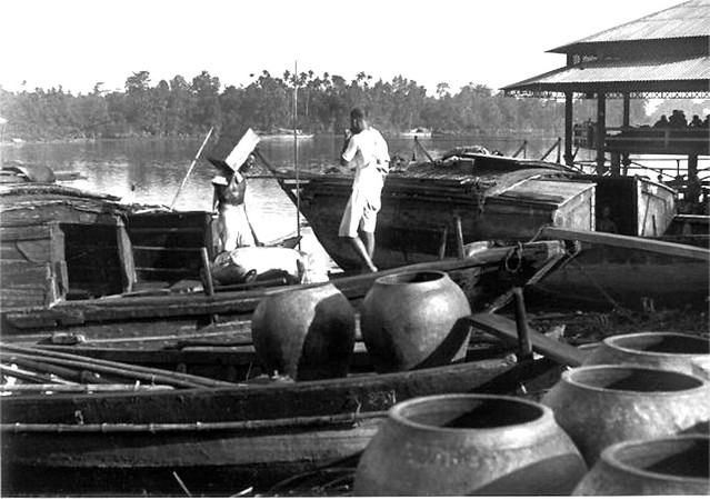 VIETNAM 1920-30, Photo by Charles Peyrin (41) - Chợ cá Thủ Dầu Một