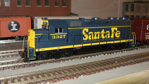 Athearn EMD GP 35 wearing the 1960's era Santa Fe blue and yellow color scheme. by Eddie from Chicago