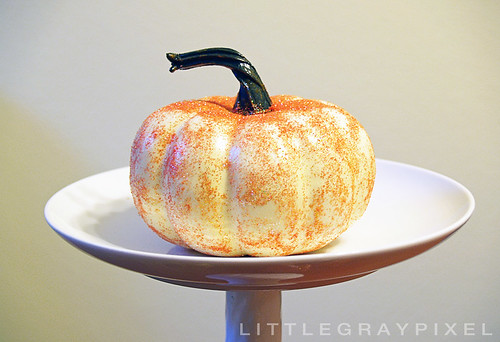 Halloween Glitter Pumpkins 3 Ways • Little Gold Pixel
